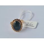 A star sapphire ring in 14ct gold - size O - 4gms