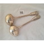 A pair of ladles en suite London 1911 165 gms