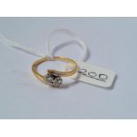 Two stone diamond ring in 18ct gold - size R.5 - 2.4gms