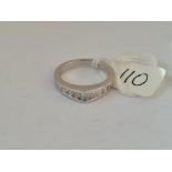 A GOOD QUALITY7 STONE 1/2 ETERNITY RING IN 18CT WHITE GOLD - 0.50ct - size N - 5gms