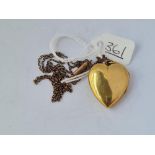 A gilt heart locket pendant necklace with pearls