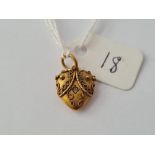 A Victorian small heart pendant in 15ct gold