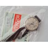 A gents ROAMER FLATLINE QUARTZ wrist watch with seconds sweep & date apperture