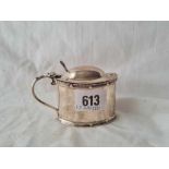 A oval Georgian style mustard pot with beaded rims B'ham 1904 by D&F 73 gms exc liner