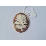 Attractive gold mounted shell cameo floral brooch