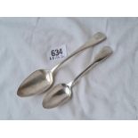 Two Goergian crested spoons - London 1806/10 - 52 g.