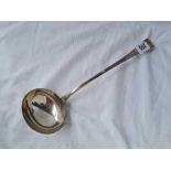 A Georgian OE pattern heavy soup ladle with oval bowl, London 1837, by WE, 225g