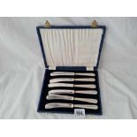 A set of six silver handled tea knifes Sheffield 1931