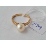 A pearl set ring 9ct size N