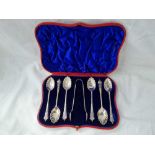 A box set of 6 tea spoons & a pair of tongs with shell bowls, London 1896