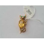 An attractive 9ct bush baby brooch with Citrine set body and turquoise eyes 6.6g inc