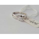 A baguette white stone set 9ct white gold ring size L 2.5g inc