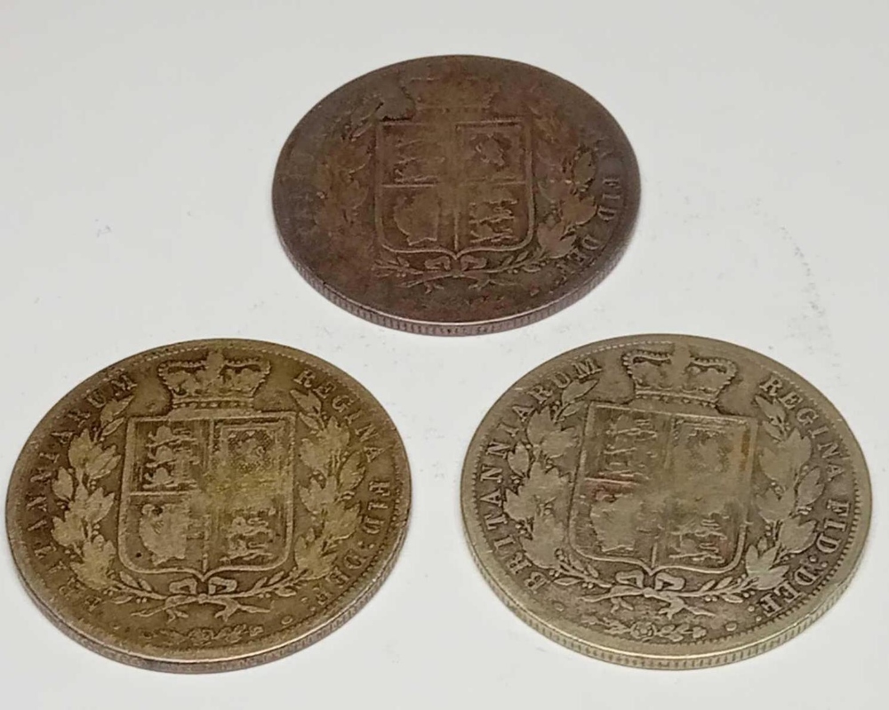 Three Victorian Young Head half-crowns two 1883 and 1885 - Image 2 of 2