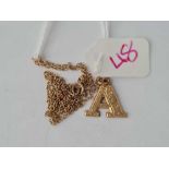 A initial A pendant necklace 9ct