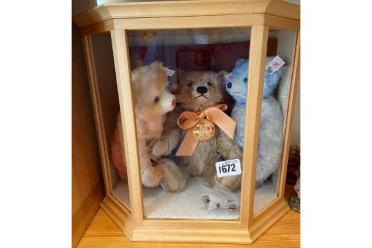 3 DAY SALE - Day 1: Jewellery, Watches & Silver. Day 2:Books, Plate, Stamps & Coins. Day 3: Collectable items & furniture inc. Steiff Bears