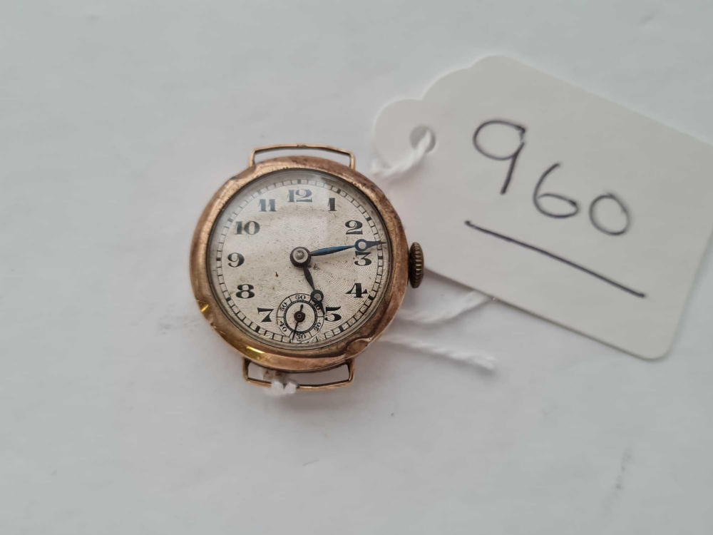 A ladies vintage wrist watch with seconds dial in 9ct gold W/O