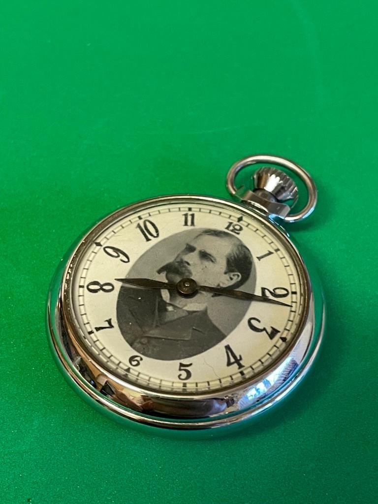 Vintage pocket watch Wyatt Earp dial Working - Image 3 of 5