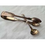 Pair of Exeter fiddle pattern sugar tongs. 1847 BY J O and a salt spoon. 54gms