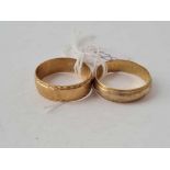 Two wedding bands 9ct size X and Y - 9.3 gms