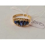 A GOOD SAPPHIRE RING 18CT GOLD SIZE U - 4.4 GMS