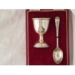 Boxed egg cup and spoon, plain. Birmingham 1940.