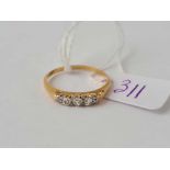 A NICE FIVE STONE DIAMOND RING 18CT GOLD SIZE O - 2 GMS