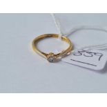 A solitaire diamond ring 18ct gold size N1/2 - 1.8 gms