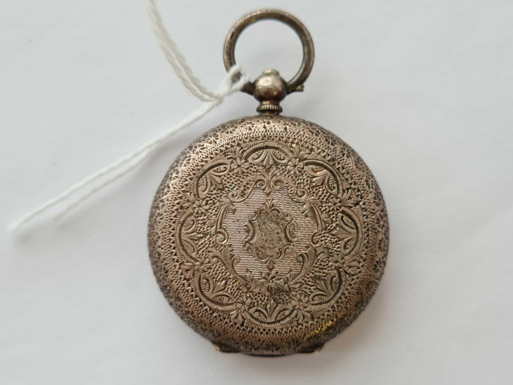 A pretty ladies silver fob watch - Image 2 of 2