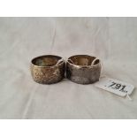 Pair napkin rings engraved with scrols, Sheffield 1886