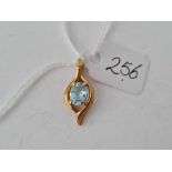 A small 9ct mounted Topaz pendant £34