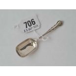 A tea caddy spoon with oblong rounded bowl - London 1929 by M & W