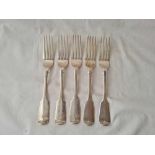 A set of five Victorian fiddle pattern table forks with squirrel crest - London 1854 by GA - 389 g.