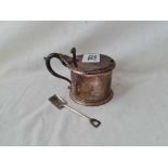 A Victorian drum mustard pot with gadrooned rims, shell thumb piece - 3.5" over handle - London 1852