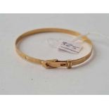 A buckle bangle 9ct - 4.9 gms