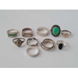 Ten assorted vintage silver rings 40g