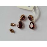 A pair of drop earrings garnet set 9ct