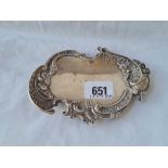 A decorative rococo style French pin dish with cast border - 5.25" wide - 142 g.