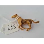 9ct galloping horse brooch 9.9g