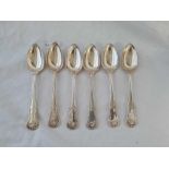 Set of six Kings pattern tea spoons - five London 1819 and one 1821 - 210 g.
