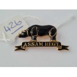 A unusual military brooch in the form of a rhinoceros " Assam regt" 14ct gold - 5.3 gms