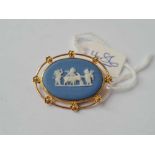 A wedgwood brooch 9ct