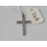 A EDWARDIAN PLATINUM PENDANT DIAMOND SET CROSS