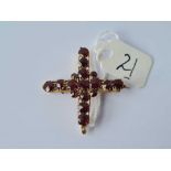 An antique garnet and gold pendant/brooch in the form of a cross 2.6g inc
