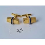 A STYLISH PAIR OF SAPPHIRE & 18CT GOLD cufflinks 12.3g inc