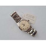 A GENTS STAINLESS STEEL TUDOR OYSTER ROYAL WRIST WATCH ON STAINLESS STEEL STRAP