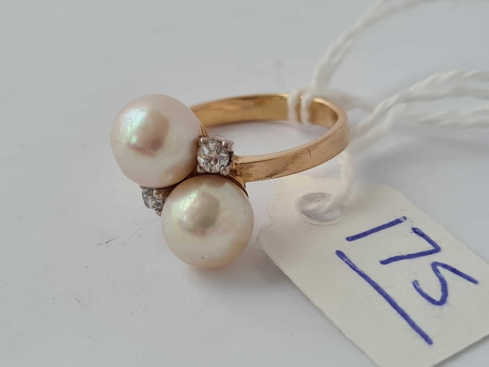 A double pearl and diamond ring 18ct gold size I1/2 - 4 gms - Image 2 of 3