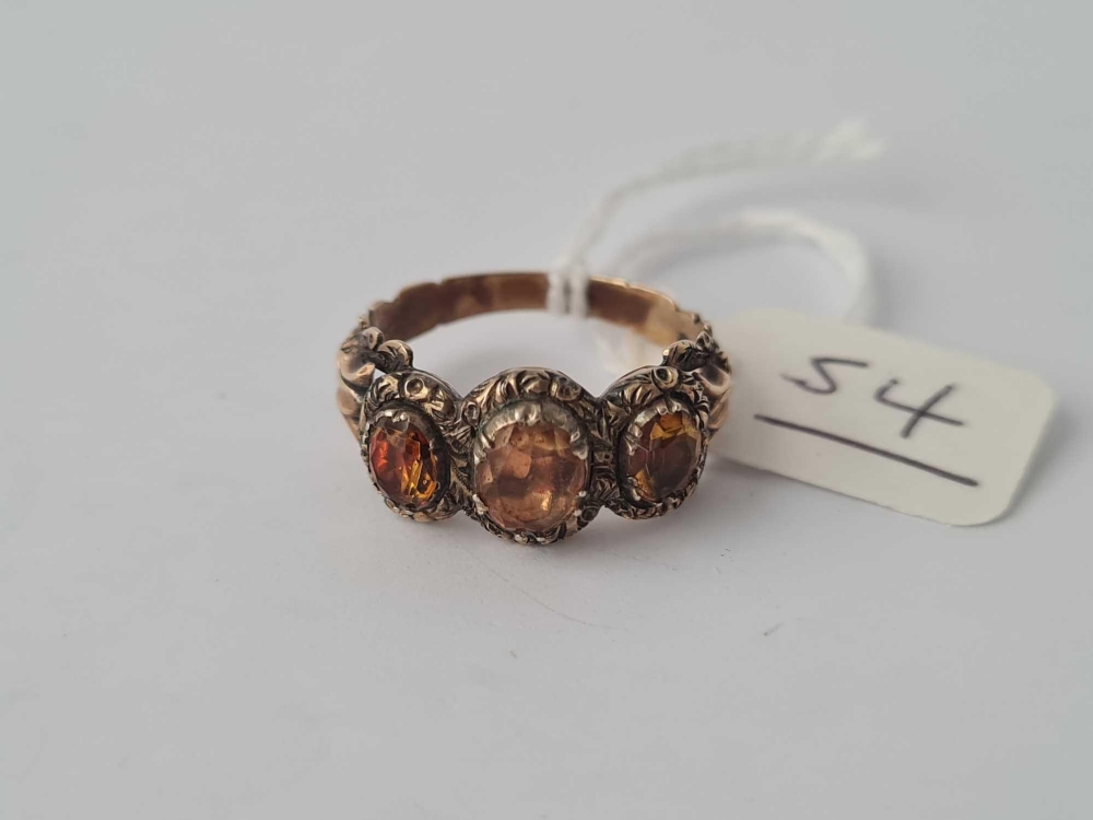 A Georgian fancy gold ring set with three stones size p - 2.7 gms