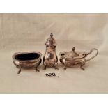 A three piece cruet set on pad feet - Birmingham 1963 - 120 g. excluding liners