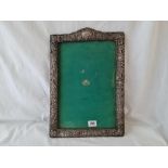 A large picture frame with dome top, 15” high, London 1901 by HBA