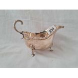 Another sauce boat with applied rim - London 1926 - 152 g.